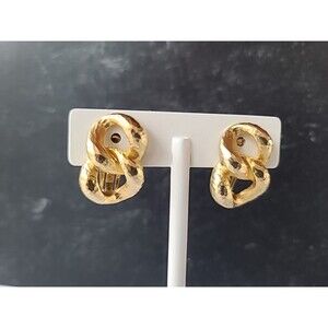 Figure Eight Gold Tone Metal Clip-on Earrings Vintage